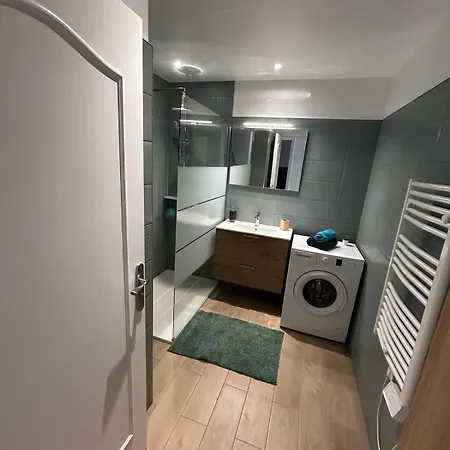 Le Regency, Familial Au Coeur Du Centre-ville, Des Celebres Jardins Bioves, Et Seulement A 1 Minute A Pied De La Appartement *